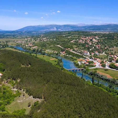 Beautiful Home In Otok With 4 Bedrooms, Jacuzzi And Outdoor Swimming Pool